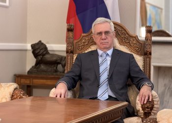 România expulzează un angajat al Ambasadei Rusiei după drone