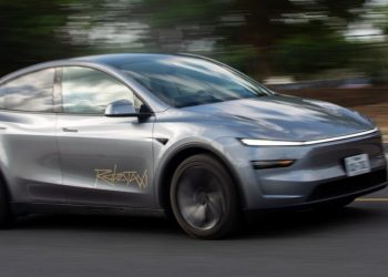 Tesla extinde Robotaxi, dar nu publică cifre-cheie