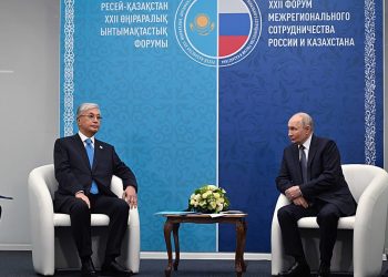 Tokaev îi cere lui Putin înghețarea războiului