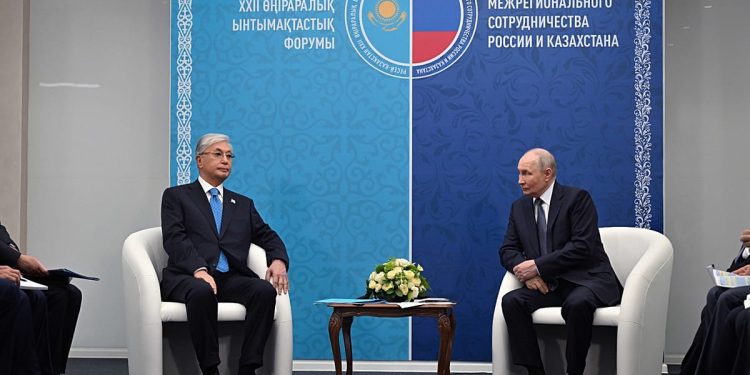 Tokaev îi cere lui Putin înghețarea războiului
