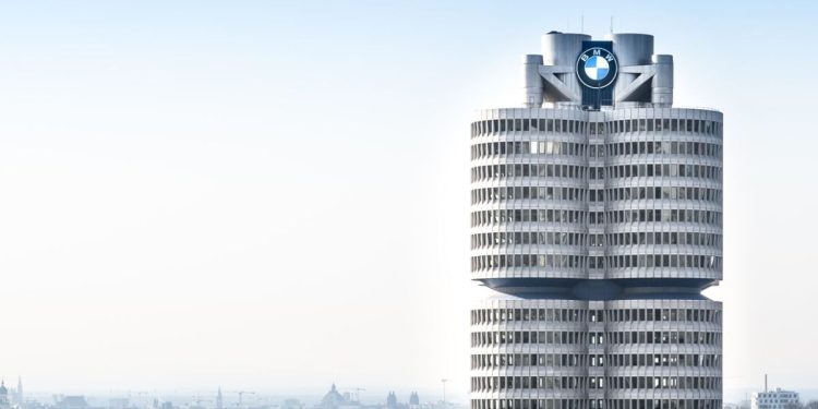 BMW pregătește reducerea a circa 8.000 de posturi