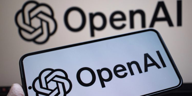 Dispozitivul OpenAI pentru casă ar putea veni în 2027